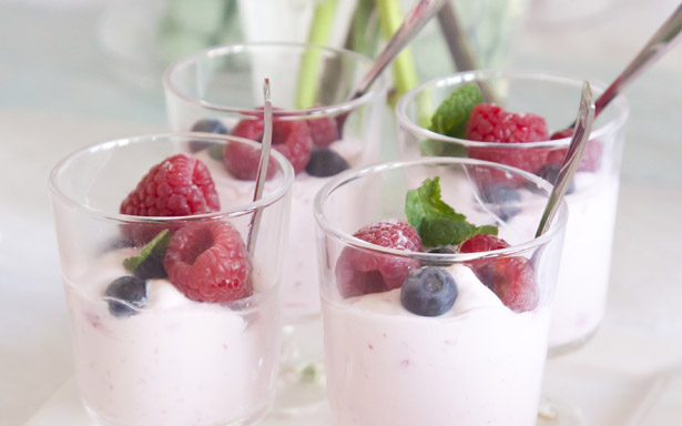 yoghurt mousse met frambozen smaak | AllinMam.com recepten