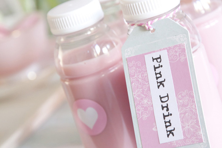 Verras je Valentijn met een makkelijke, lekkere roze smoothie - AllinMam.com