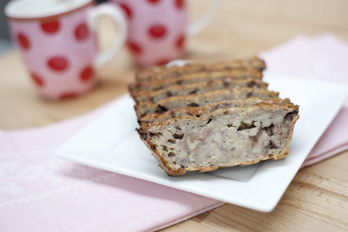 Bananenbrood met havermout, pure chocolade en walnoten