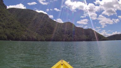 Kayaking in La Baells Reservoir, Berga, Catalaanse Pyreneeën - AllinMam.com