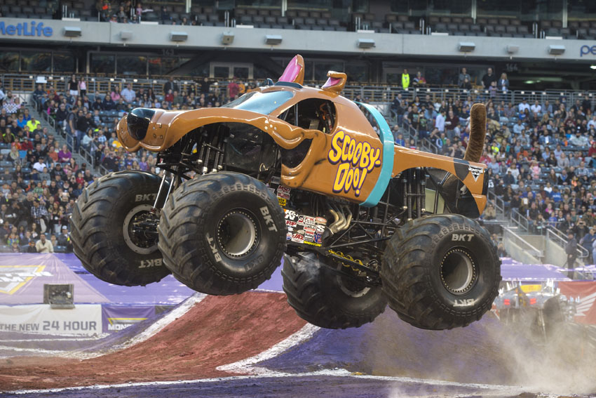 Win 4 kaarten voor Monster Jam in De Kuip op 8 juli - AllinMam.com