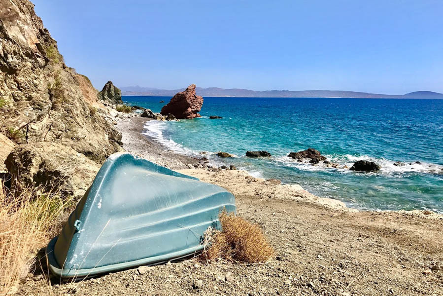 Verborgen strand op Kreta in de buurt van Agia Galini - AllinMam.com