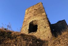 Met fakkels door het Belgische Chateau de la Roche - AllinMam.com