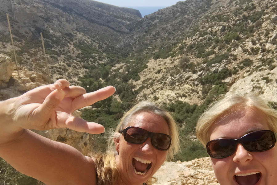 Martsalo beach op Kreta: wandeling door kloof naar verborgen strand - AllinMam.com