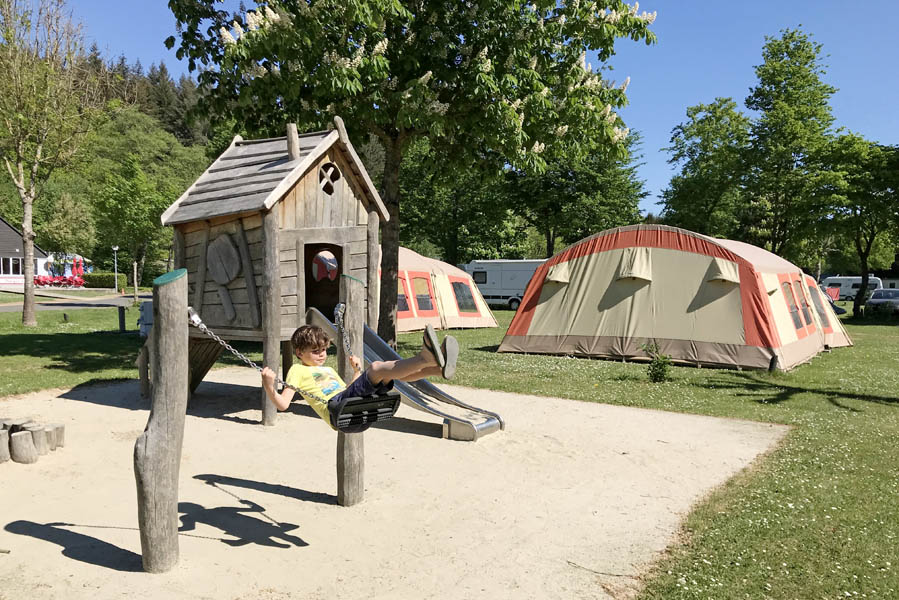 Kamperen in een lodgetent op Parc La Clusure in de Ardennen - AllinMam.com