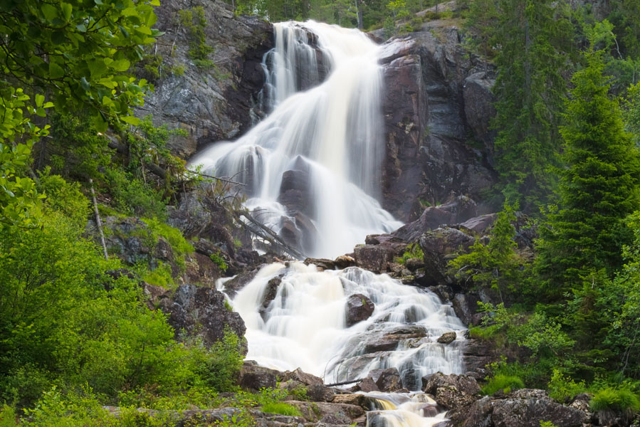 Gezinsvakantie in Zweden: Wat te doen in Värmland? Elgafossen waterval in Värmland - AllinMam.com