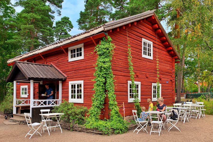 Gezinsvakantie in Zweden: Wat te doen in Värmland? Mariebergsskogen fika in Karlstad Värmland - AllinMam.com