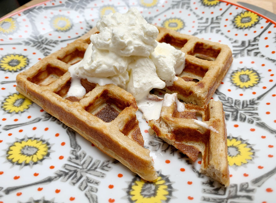 Keto waffle Chaffle, een koolhydraatarme wafel recept chaffle koolhydraatarme wafel - AllinMam.com