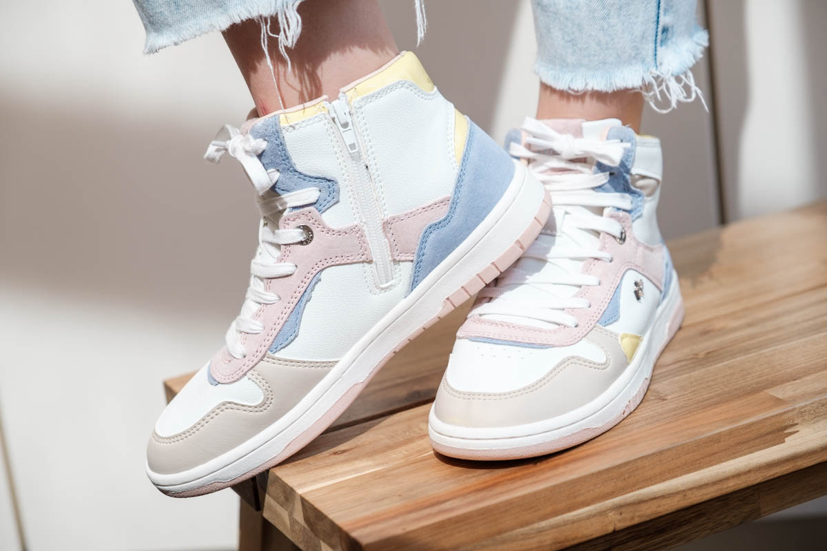 Nieuwe trend: multi color sneakers - AllinMam.com