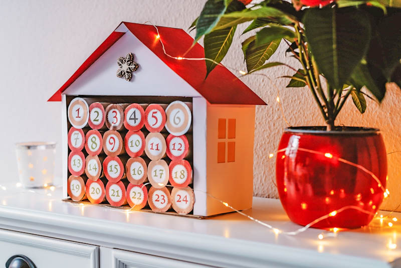 Zelf adventskalender maken met wc-rolletjes - AllinMam.com