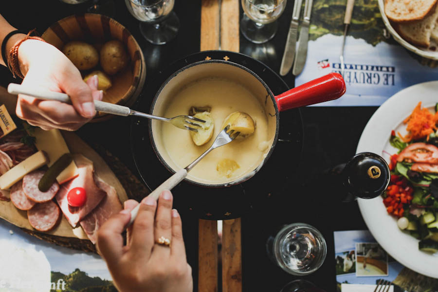 Zwitserse kaasfondue maken doe je zo! Recepten en tips - AllinMam.com